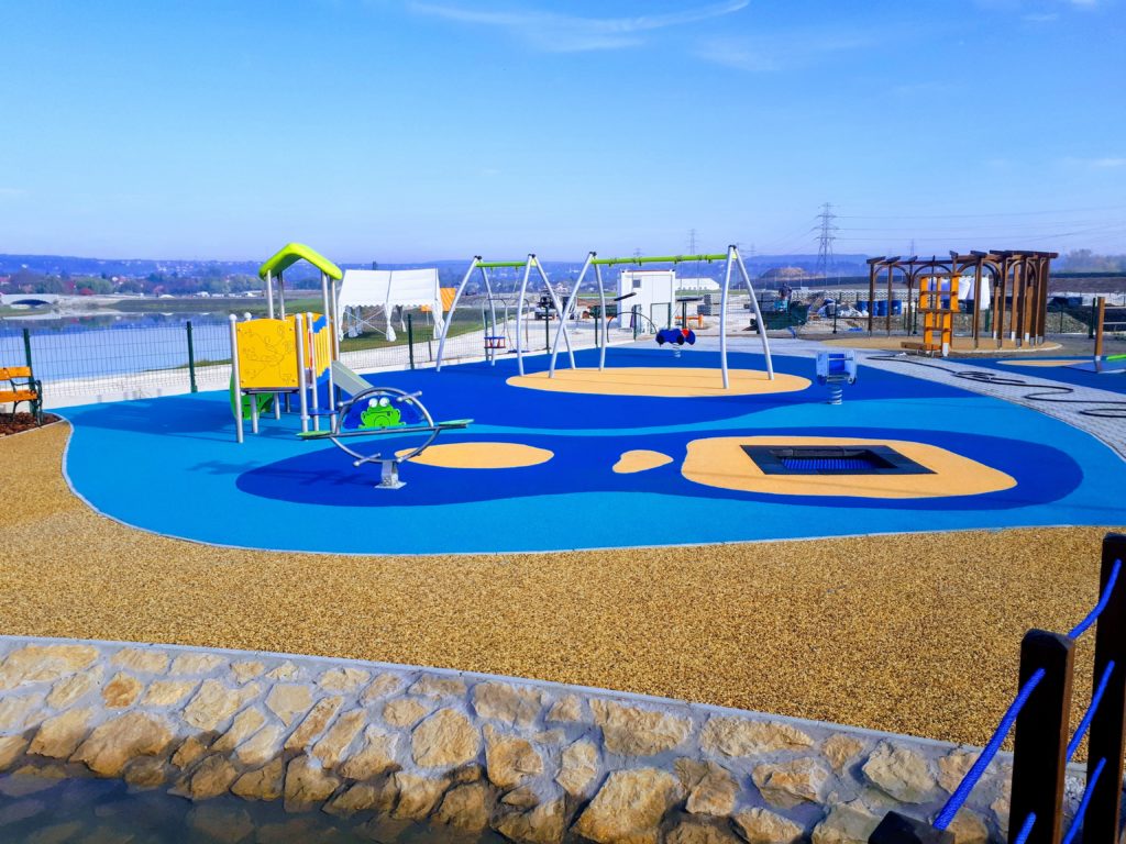 Műfüves pálya karbantartás